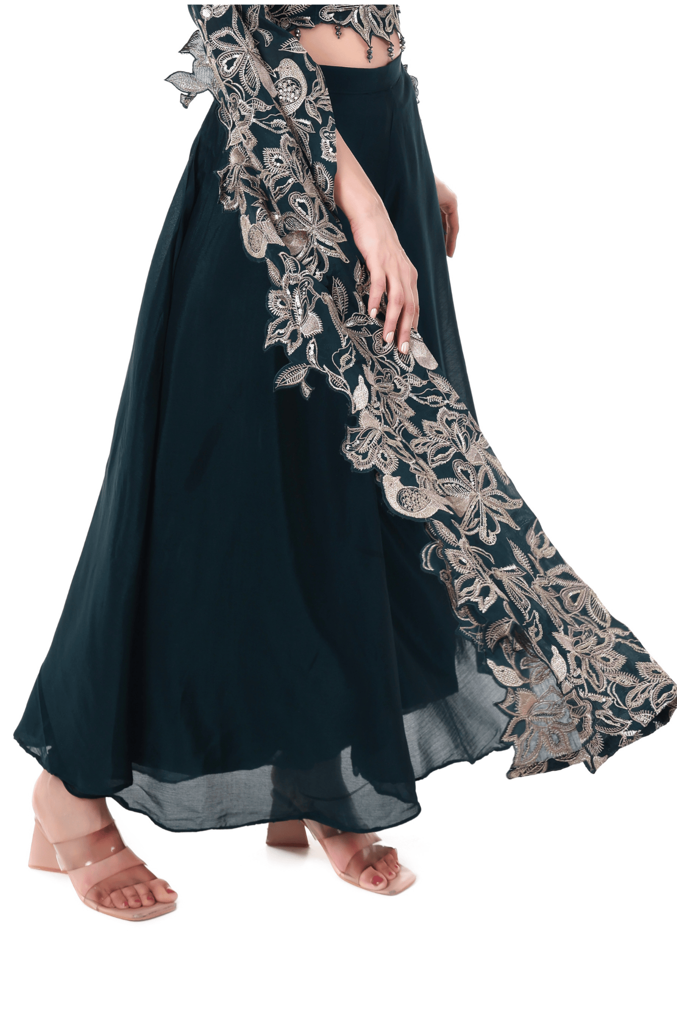 Long sleeved emboidered plazo set