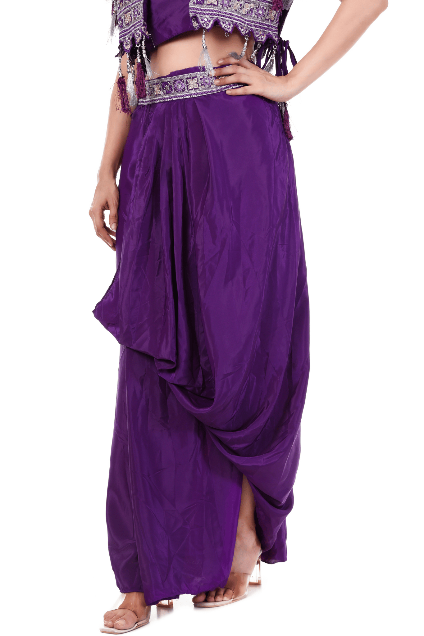 Thread emboidered Jacket Doti set