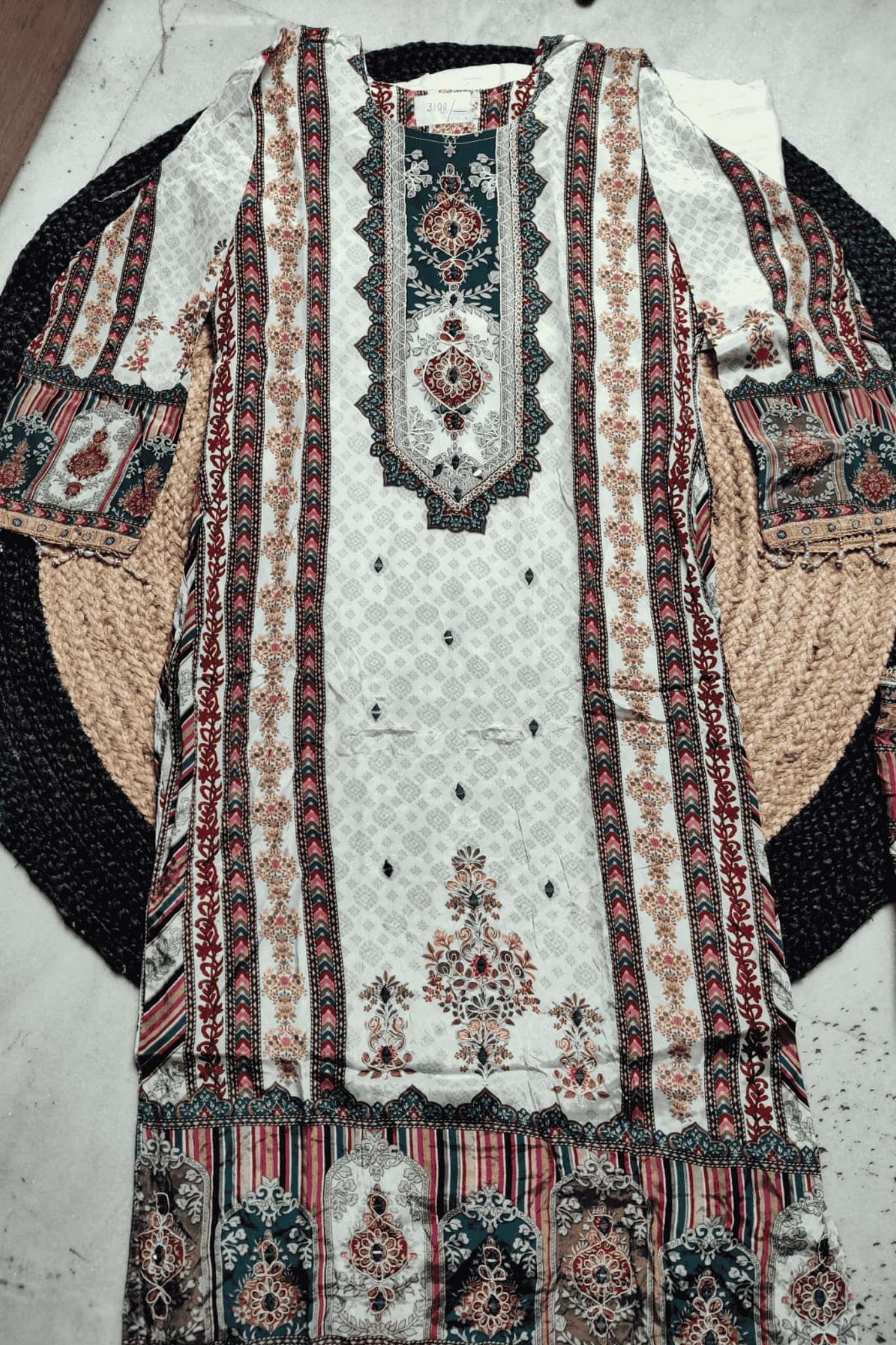 Multicolor printed crepe suit